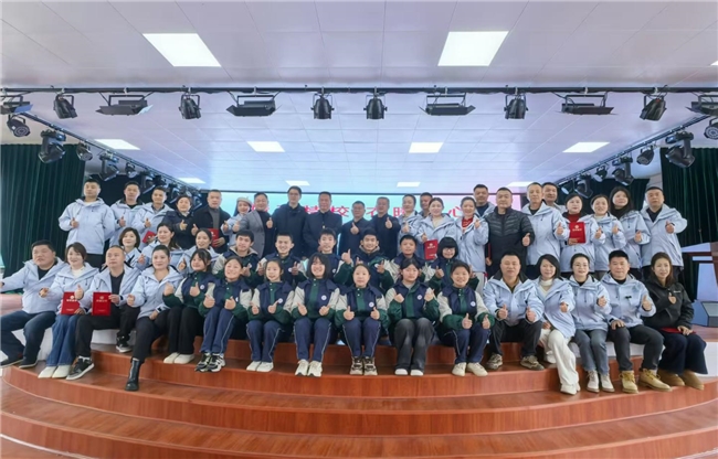 “情系特校,衣暖童心”